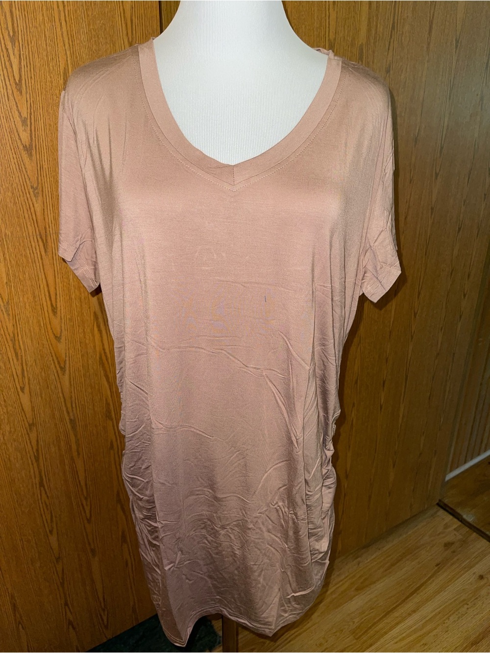 Bearsland Maternity V-Neck Short Sleeve Top - Dusty Rose